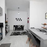 شقة Amores Roma Apartment Per Famiglie E Amici , 4Min Dalla Metro A ,15Min Dal Centro *