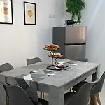 Amores Roma Apartment Per Famiglie E Amici , 4Min Dalla Metro A ,15Min Dal Centro *