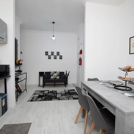Apartment Amores *