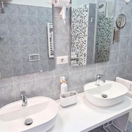 Amores Family & Friends, 4min Da Metro A & 15min Per Centro * Rome
